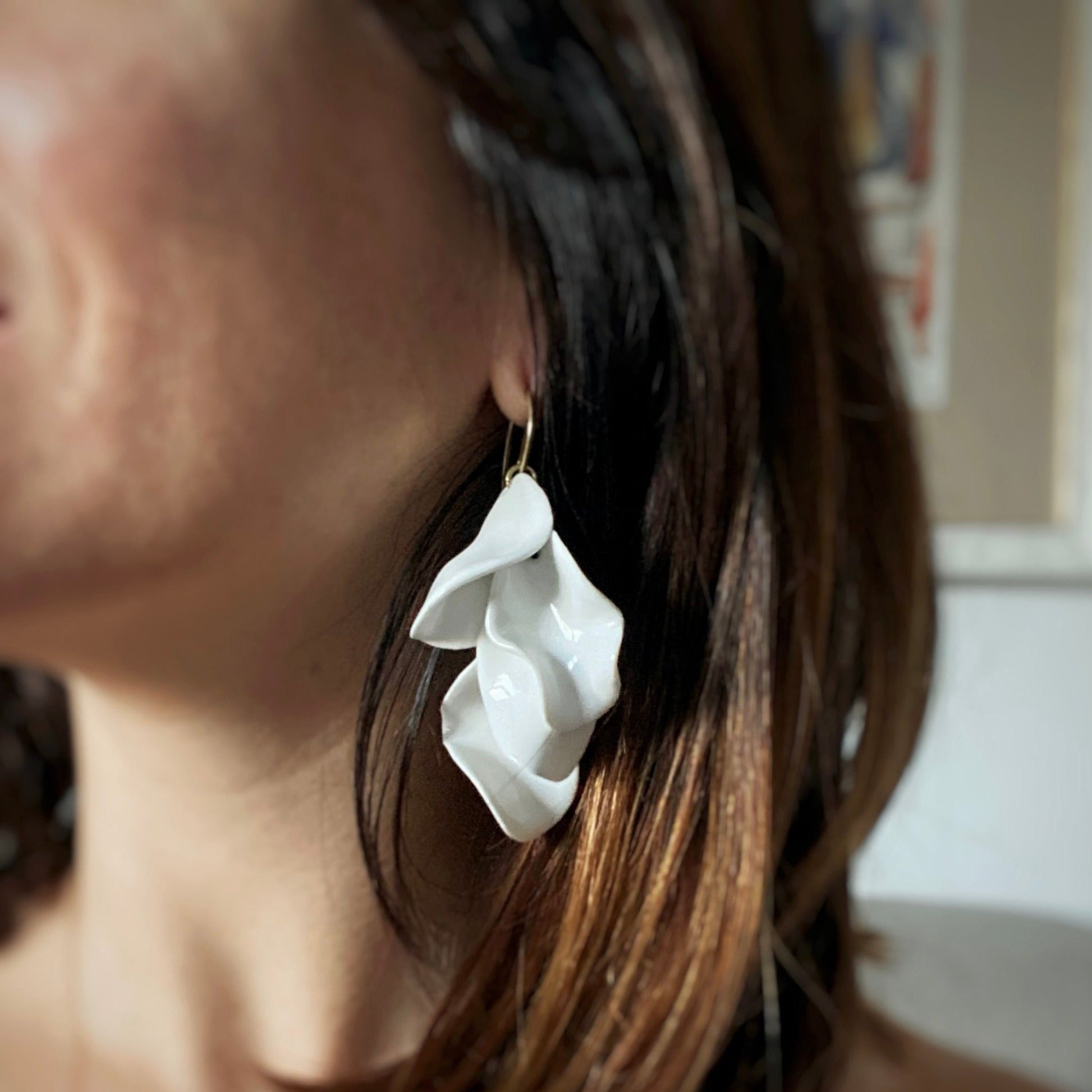 pendientes cascada. Grande. Color Blanco. Detalle 1