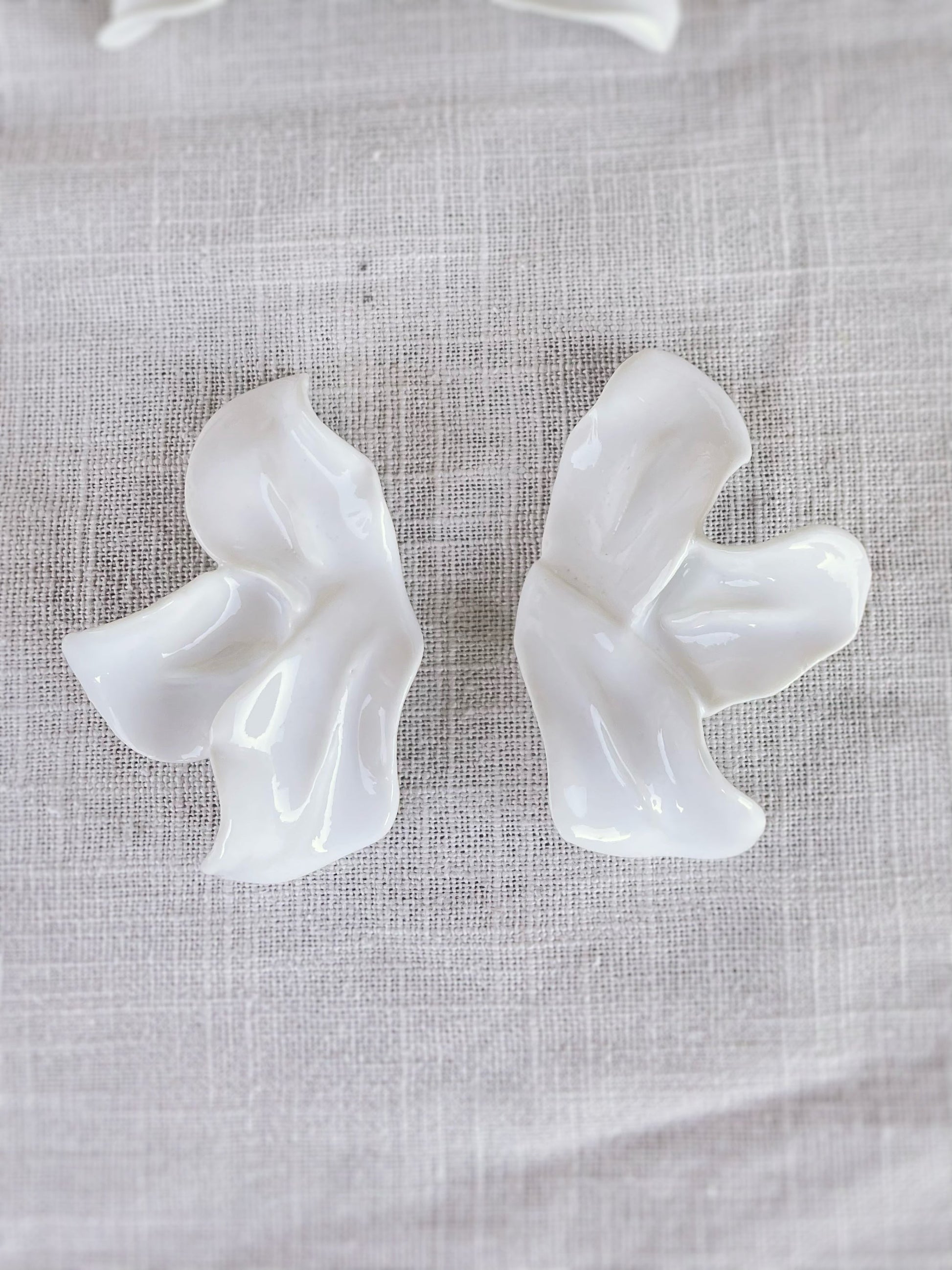 pendientes flor Lilium tres petalos. Detalle 1