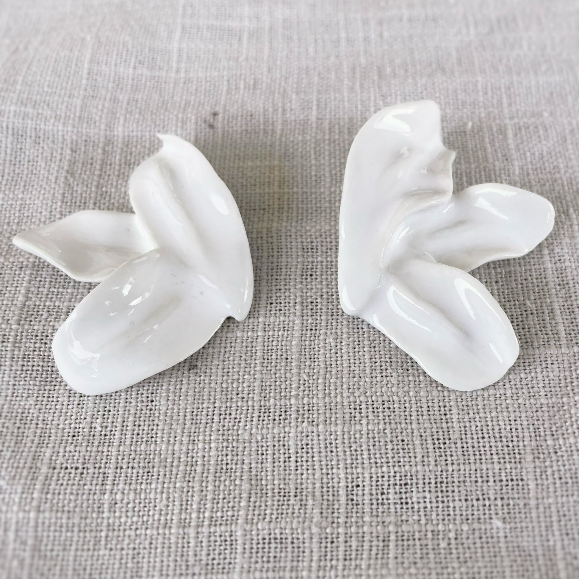 pendientes flor Lilium tres petalos. Detalle 2